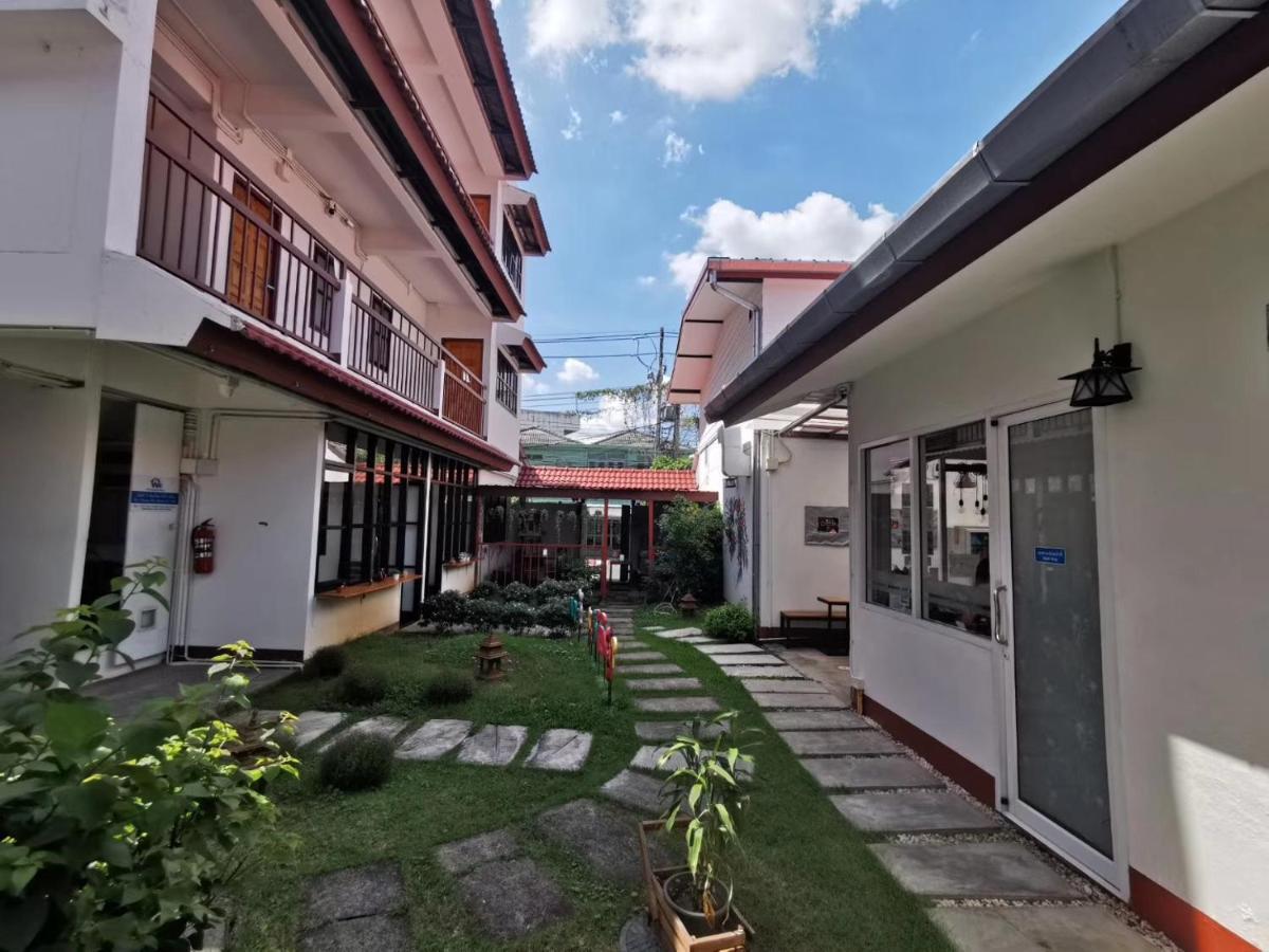 We Chiang Mai Guesthouse 2 Екстер'єр фото